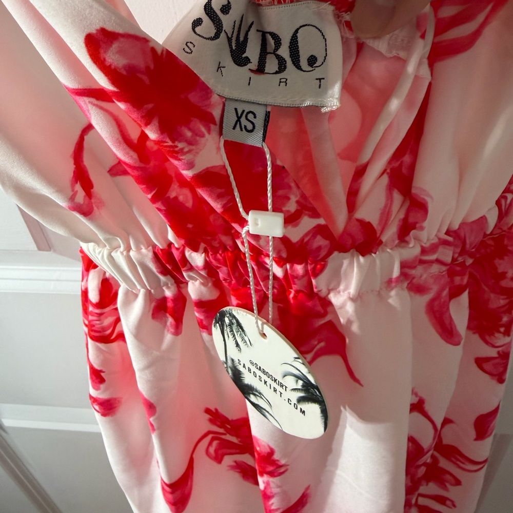 Sabo  Red Floral backless Maxi dress Deep V beach Vacation NWT - Picture 8 of 13